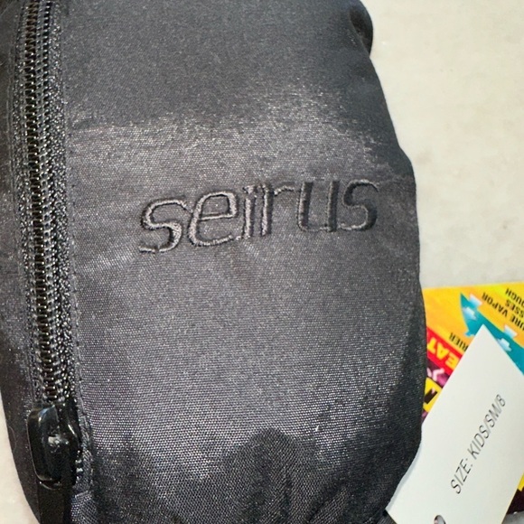 Seirus Dry Hand Waterproof Breathable Kids Black Glove Insert - Small 8 - Picture 3 of 11